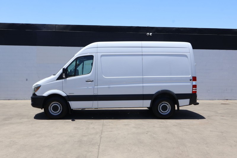 Mercedes-Benz Sprinter Cargo Vans Vehicle Full-screen Gallery Image 11