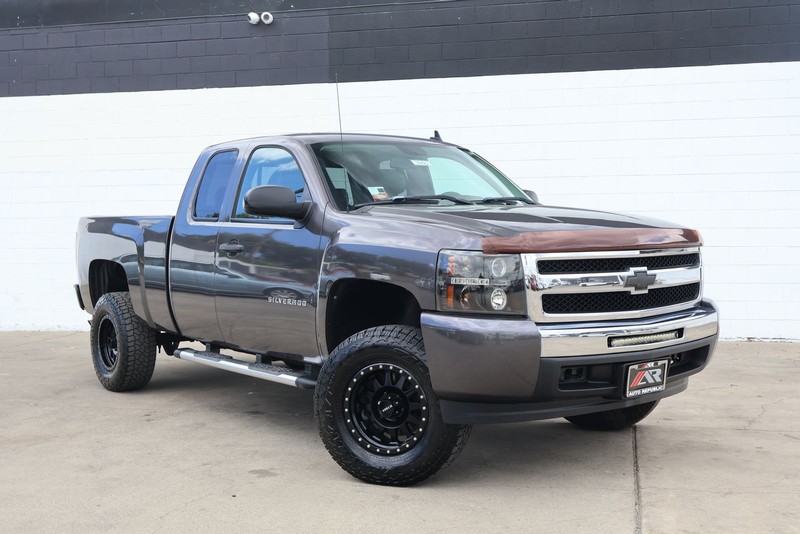 Chevrolet Silverado 1500 Vehicle Full-screen Gallery Image 01