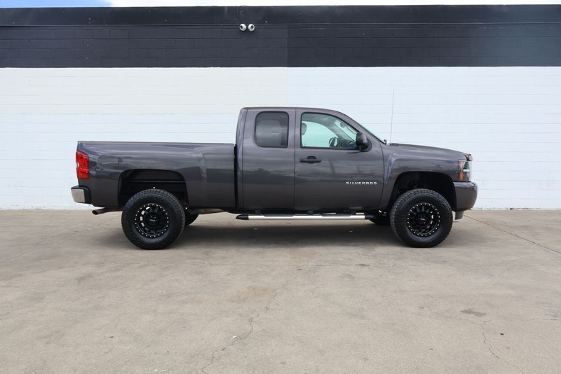 Chevrolet Silverado 1500 Vehicle Full-screen Gallery Image 04