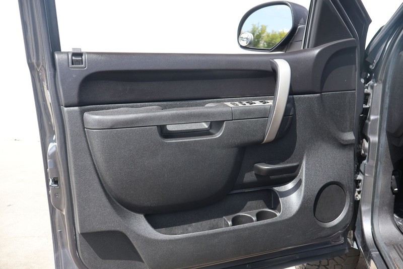Chevrolet Silverado 1500 Vehicle Full-screen Gallery Image 14
