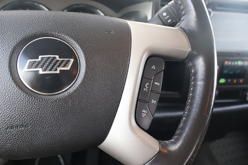 Chevrolet Silverado 1500 Vehicle Full-screen Gallery Image 25