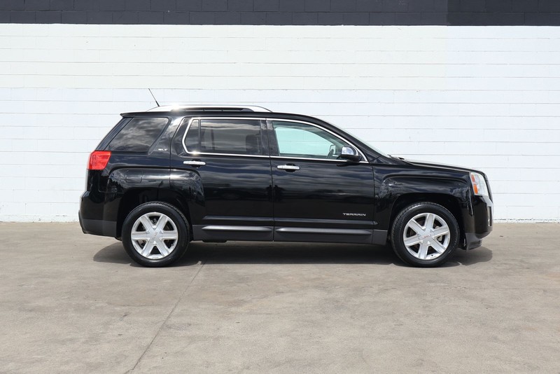 GMC Terrain Vehicle Full-screen Gallery Image 04
