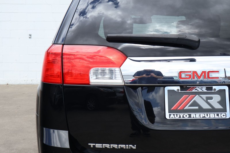 GMC Terrain Vehicle Full-screen Gallery Image 07