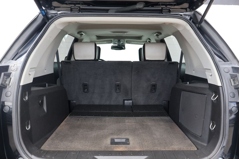 GMC Terrain Vehicle Full-screen Gallery Image 08