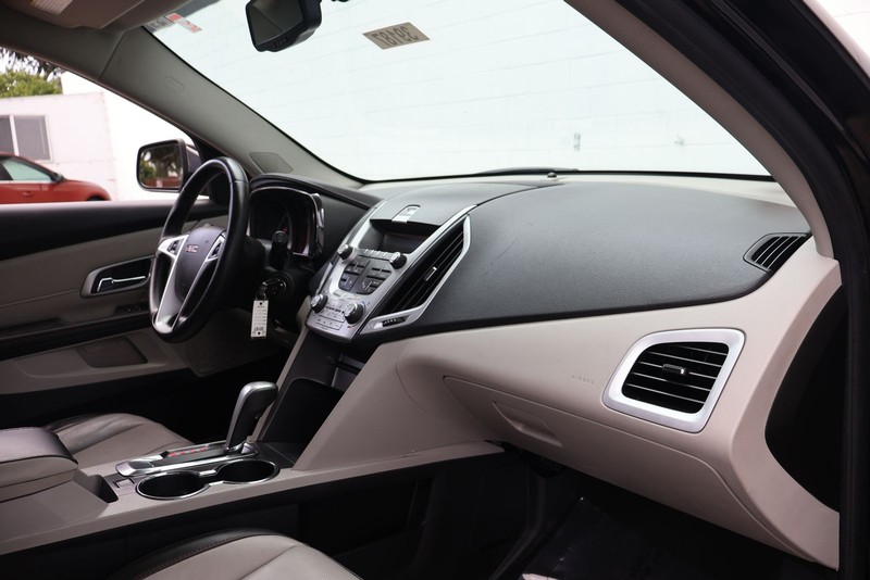GMC Terrain Vehicle Full-screen Gallery Image 18