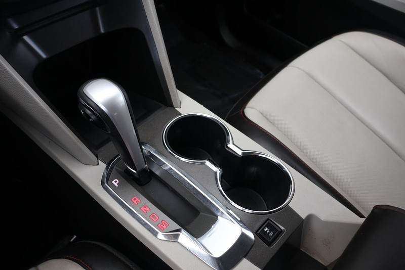 GMC Terrain Vehicle Full-screen Gallery Image 28