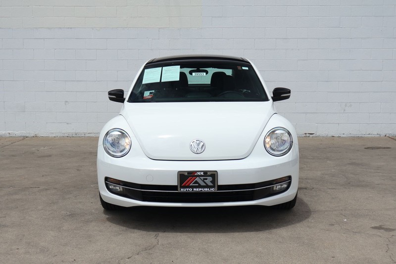 Volkswagen Beetle Coupe Vehicle Full-screen Gallery Image 02