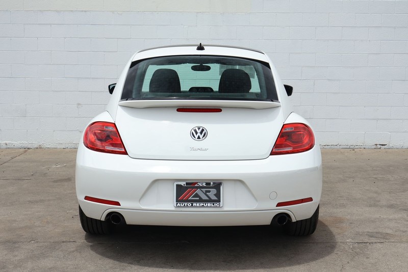 Volkswagen Beetle Coupe Vehicle Full-screen Gallery Image 06