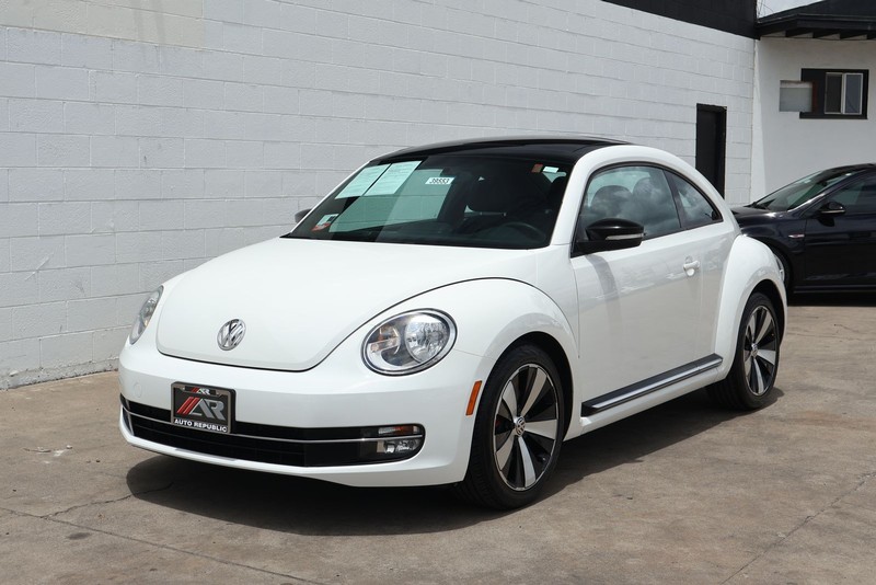 Volkswagen Beetle Coupe Vehicle Full-screen Gallery Image 11