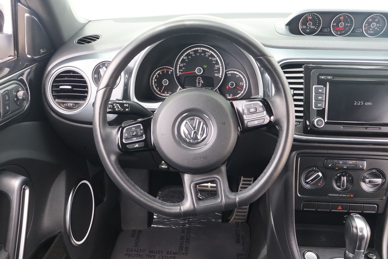 Volkswagen Beetle Coupe Vehicle Full-screen Gallery Image 23
