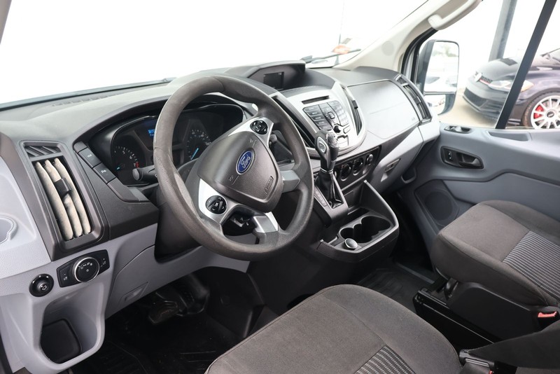 Ford Transit Passenger Wagon Vehicle Full-screen Gallery Image 16