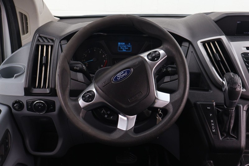 Ford Transit Passenger Wagon Vehicle Full-screen Gallery Image 24