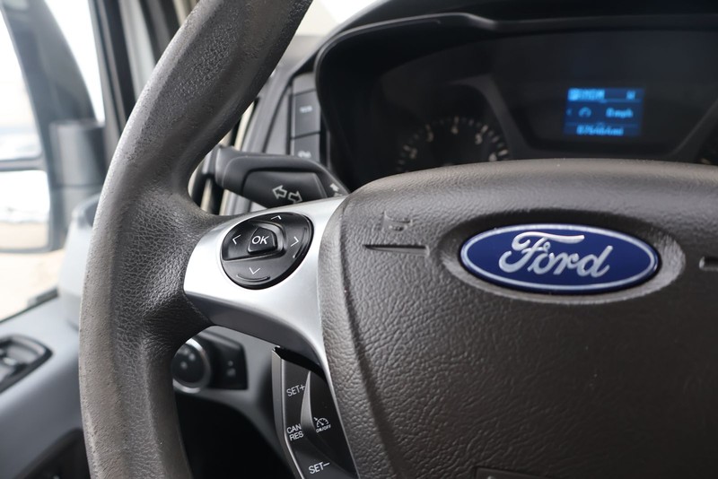 Ford Transit Passenger Wagon Vehicle Full-screen Gallery Image 25