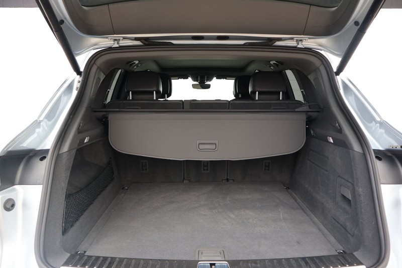 Porsche Cayenne Vehicle Full-screen Gallery Image 08