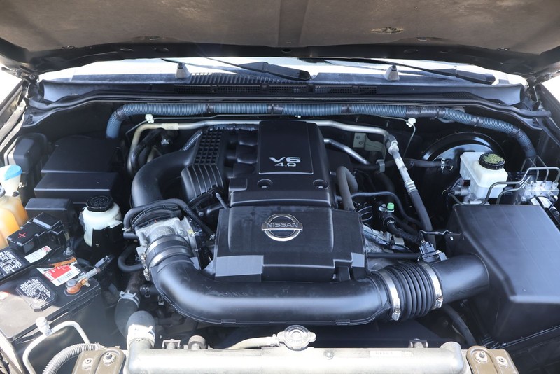 Nissan Pathfinder Vehicle Full-screen Gallery Image 12