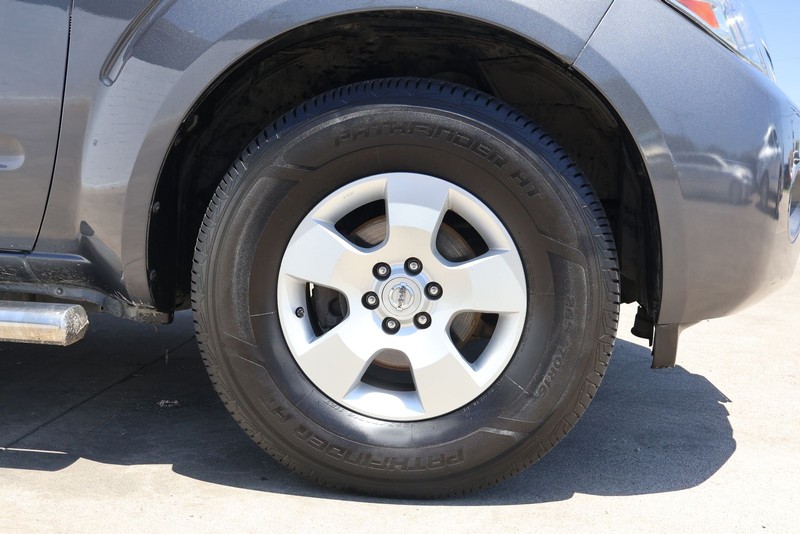 Nissan Pathfinder Vehicle Full-screen Gallery Image 13