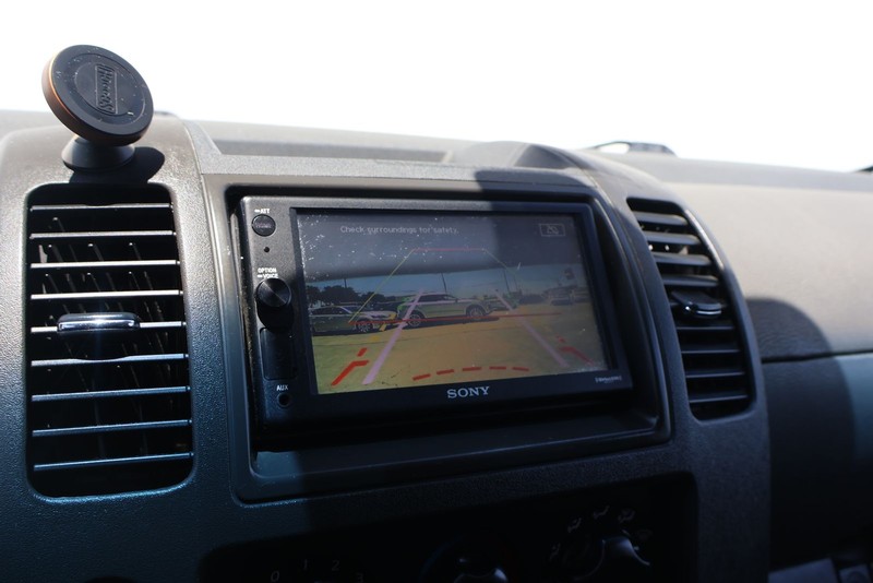 Nissan Pathfinder Vehicle Full-screen Gallery Image 29