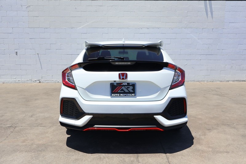 Honda Civic Hatchback Vehicle Full-screen Gallery Image 06
