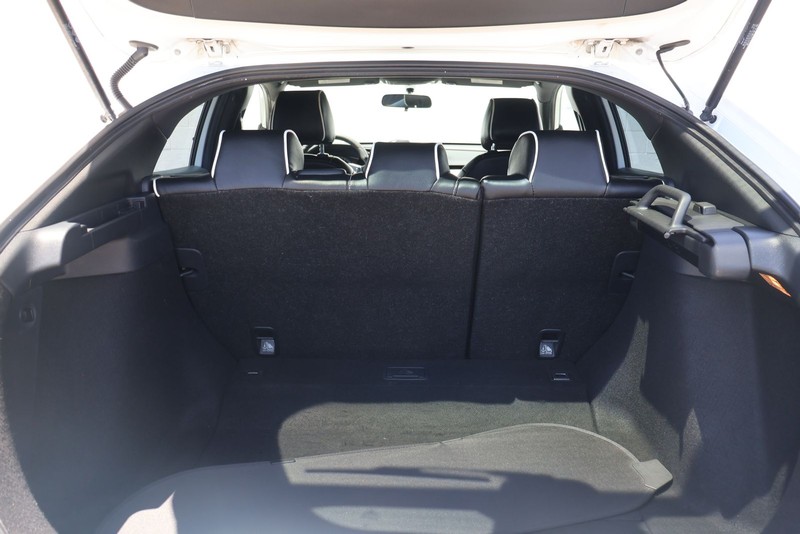 Honda Civic Hatchback Vehicle Full-screen Gallery Image 08