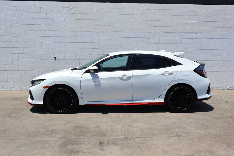 Honda Civic Hatchback Vehicle Full-screen Gallery Image 10