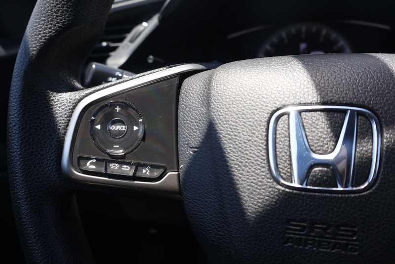 Honda Civic Hatchback Vehicle Full-screen Gallery Image 23