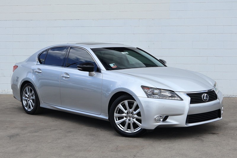 Lexus GS 350 Vehicle Full-screen Gallery Image 01