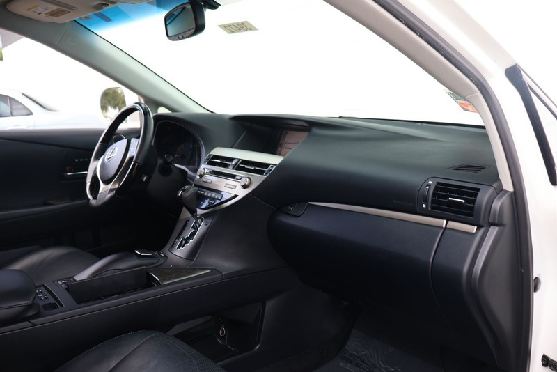 Lexus RX 350 Vehicle Full-screen Gallery Image 18