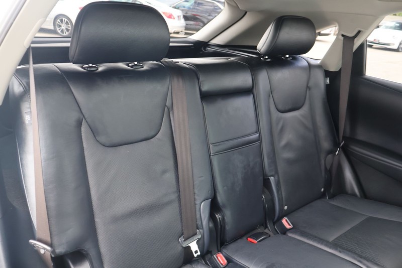 Lexus RX 350 Vehicle Full-screen Gallery Image 19