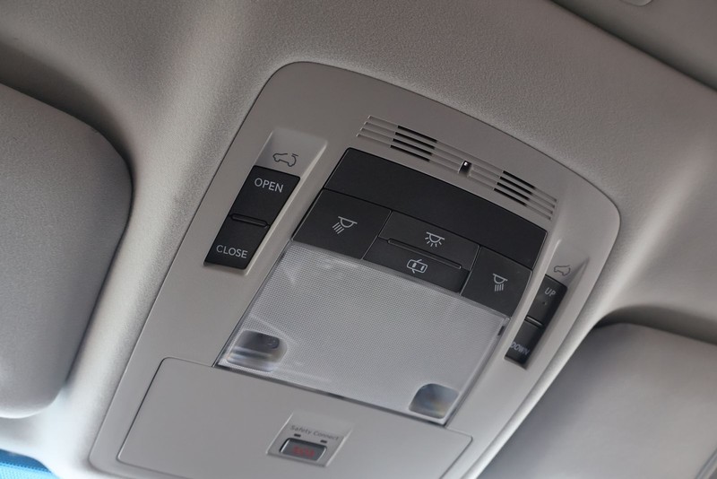 Lexus RX 350 Vehicle Full-screen Gallery Image 30