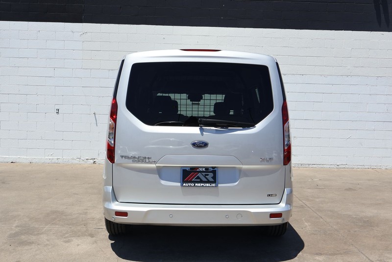 Ford Transit Connect Wagon Vehicle Full-screen Gallery Image 06
