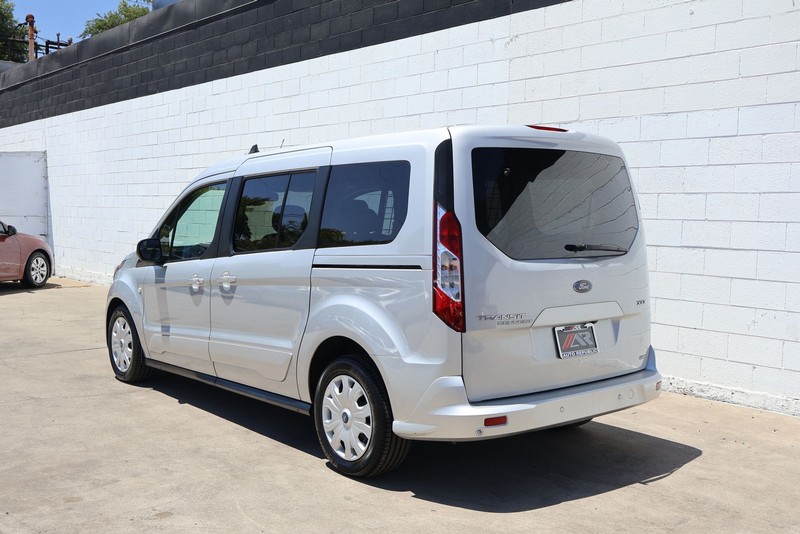 Ford Transit Connect Wagon Vehicle Full-screen Gallery Image 09