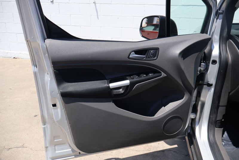 Ford Transit Connect Wagon Vehicle Full-screen Gallery Image 14