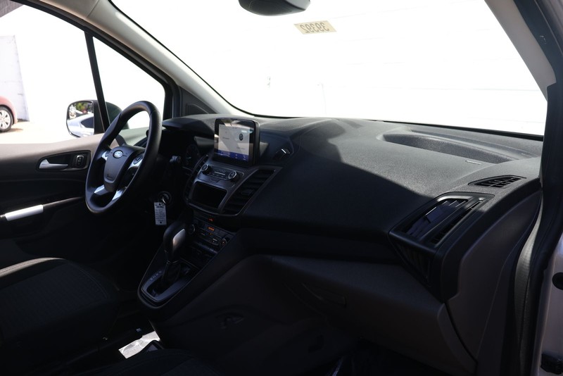 Ford Transit Connect Wagon Vehicle Full-screen Gallery Image 18
