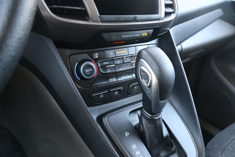 Ford Transit Connect Wagon Vehicle Full-screen Gallery Image 30
