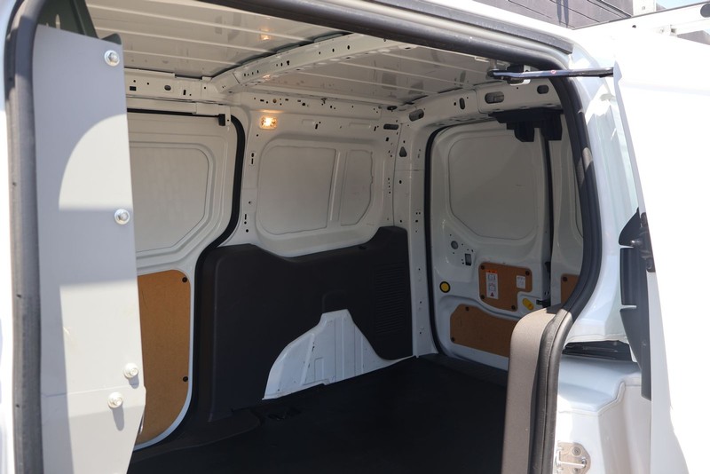 Ford Transit Connect Van Vehicle Full-screen Gallery Image 09