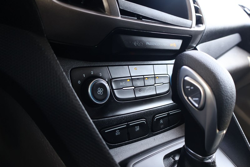 Ford Transit Connect Van Vehicle Full-screen Gallery Image 29