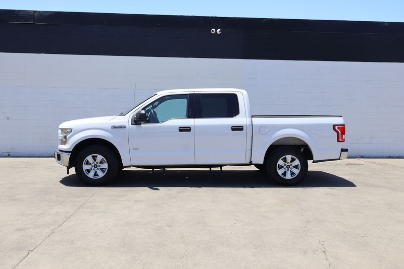 Ford F-150 Vehicle Full-screen Gallery Image 10