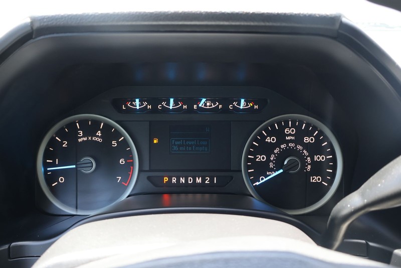 Ford F-150 Vehicle Full-screen Gallery Image 22