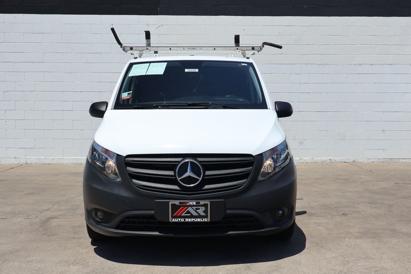 Mercedes-Benz Metris Cargo Van Vehicle Full-screen Gallery Image 03