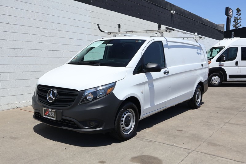 Mercedes-Benz Metris Cargo Van Vehicle Full-screen Gallery Image 11
