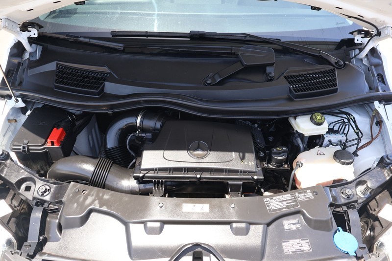 Mercedes-Benz Metris Cargo Van Vehicle Full-screen Gallery Image 12
