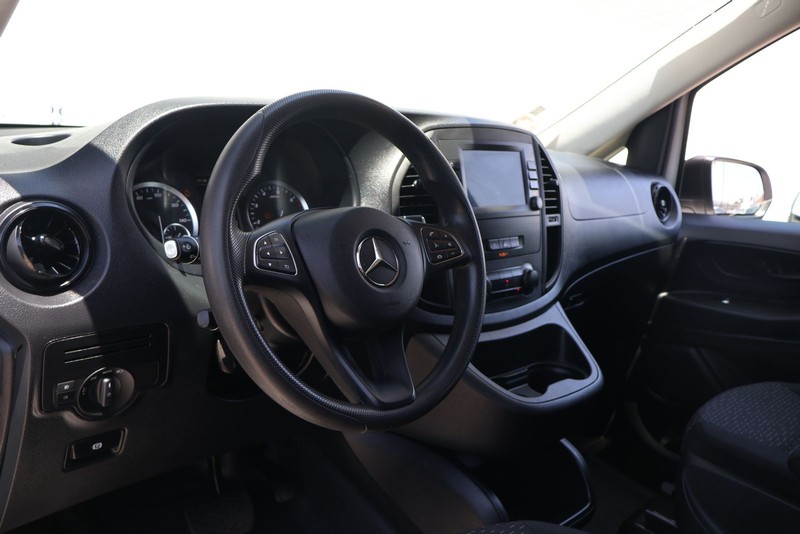 Mercedes-Benz Metris Cargo Van Vehicle Full-screen Gallery Image 15