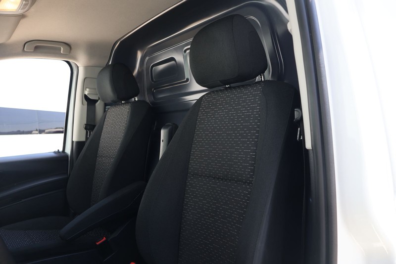 Mercedes-Benz Metris Cargo Van Vehicle Full-screen Gallery Image 16