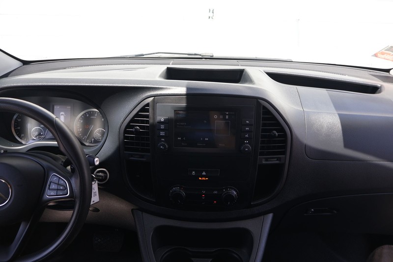 Mercedes-Benz Metris Cargo Van Vehicle Full-screen Gallery Image 20