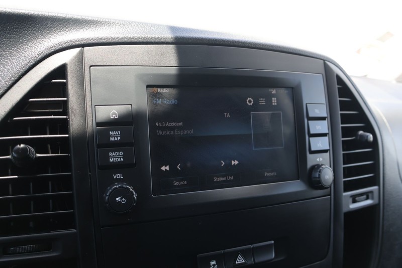 Mercedes-Benz Metris Cargo Van Vehicle Full-screen Gallery Image 25