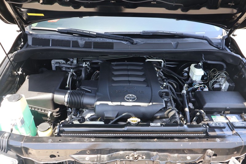 Toyota Sequoia Vehicle Full-screen Gallery Image 12