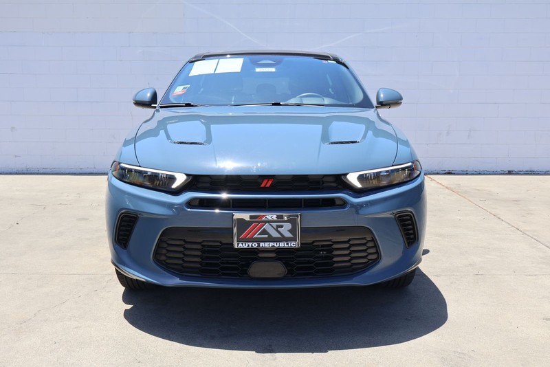 Dodge Hornet Vehicle Full-screen Gallery Image 02