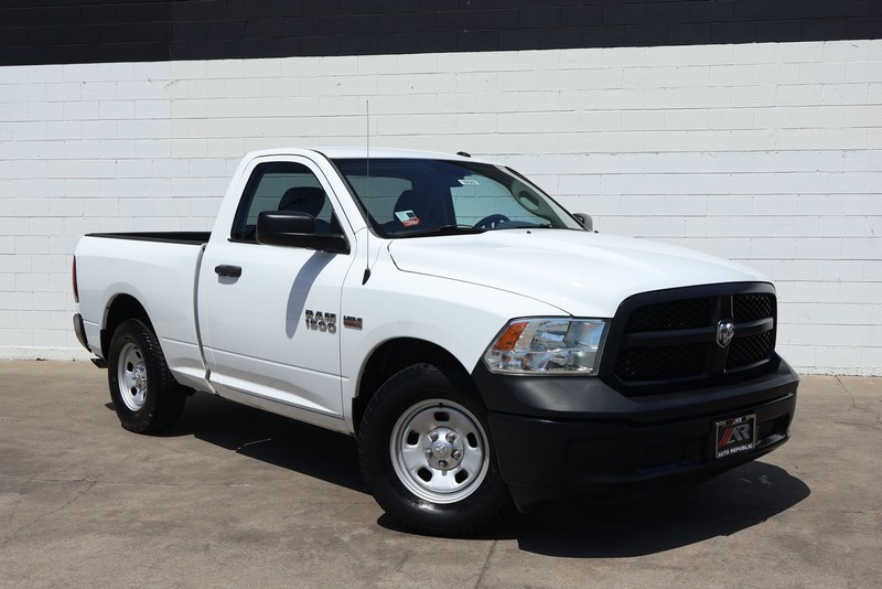Ram 1500 Vehicle Full-screen Gallery Image 02