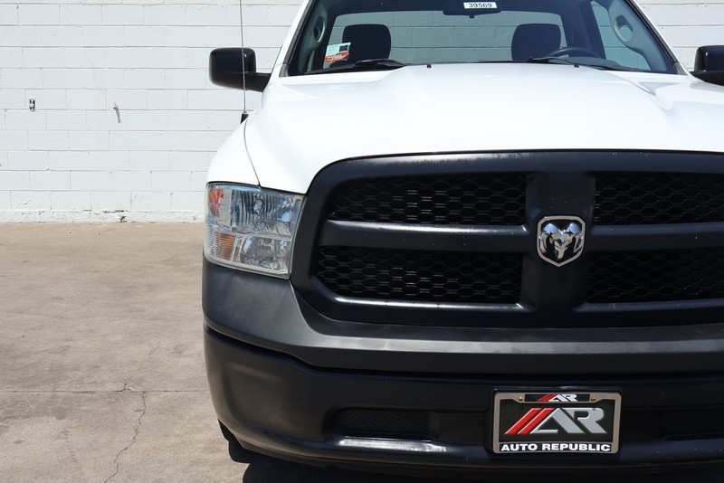 Ram 1500 Vehicle Full-screen Gallery Image 04