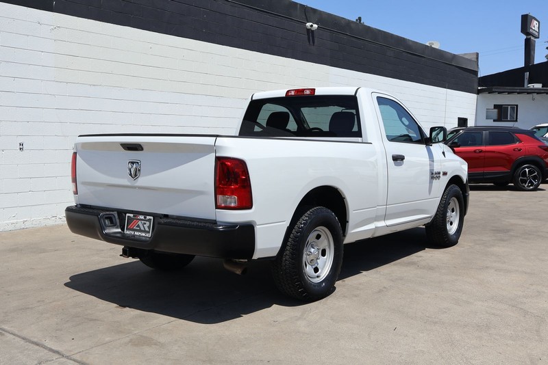 Ram 1500 Vehicle Full-screen Gallery Image 05